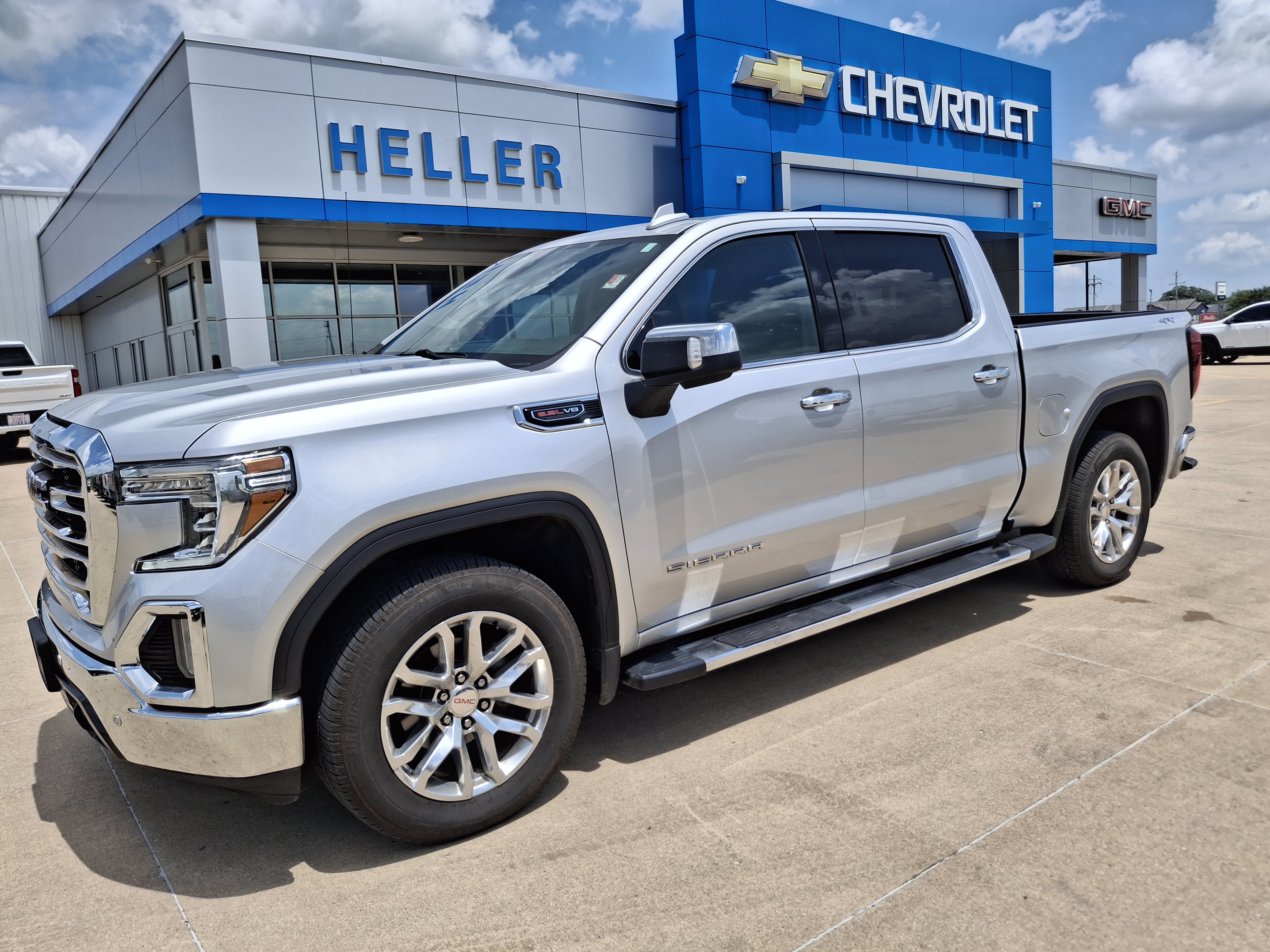 Used 2021 Quicksilver Metallic GMC SLT image 3