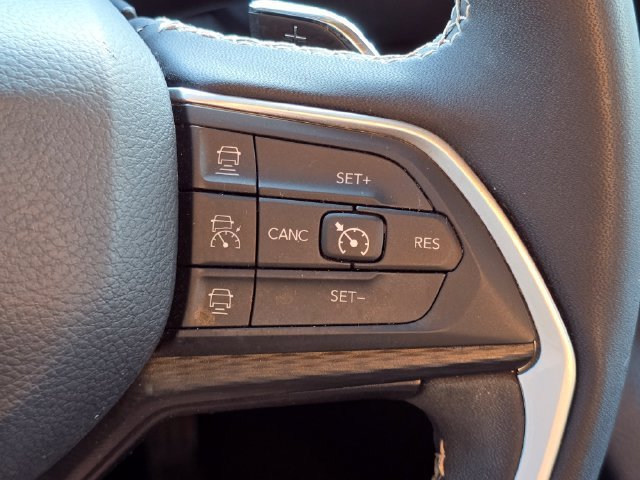 Certified Used 2024 Diamond Black Crystal Pearlcoat Jeep Altitude image 19