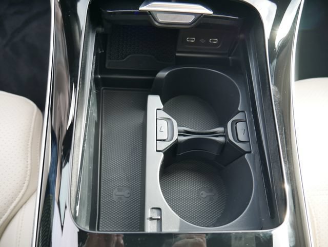 New 2026 Polar White Mercedes-Benz C 300 image 37