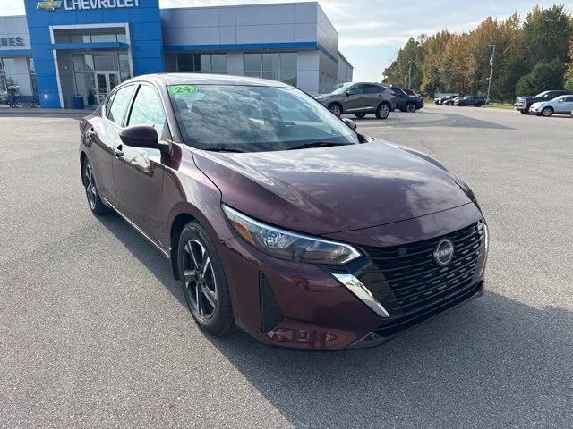 Used 2024  Nissan SV image 2