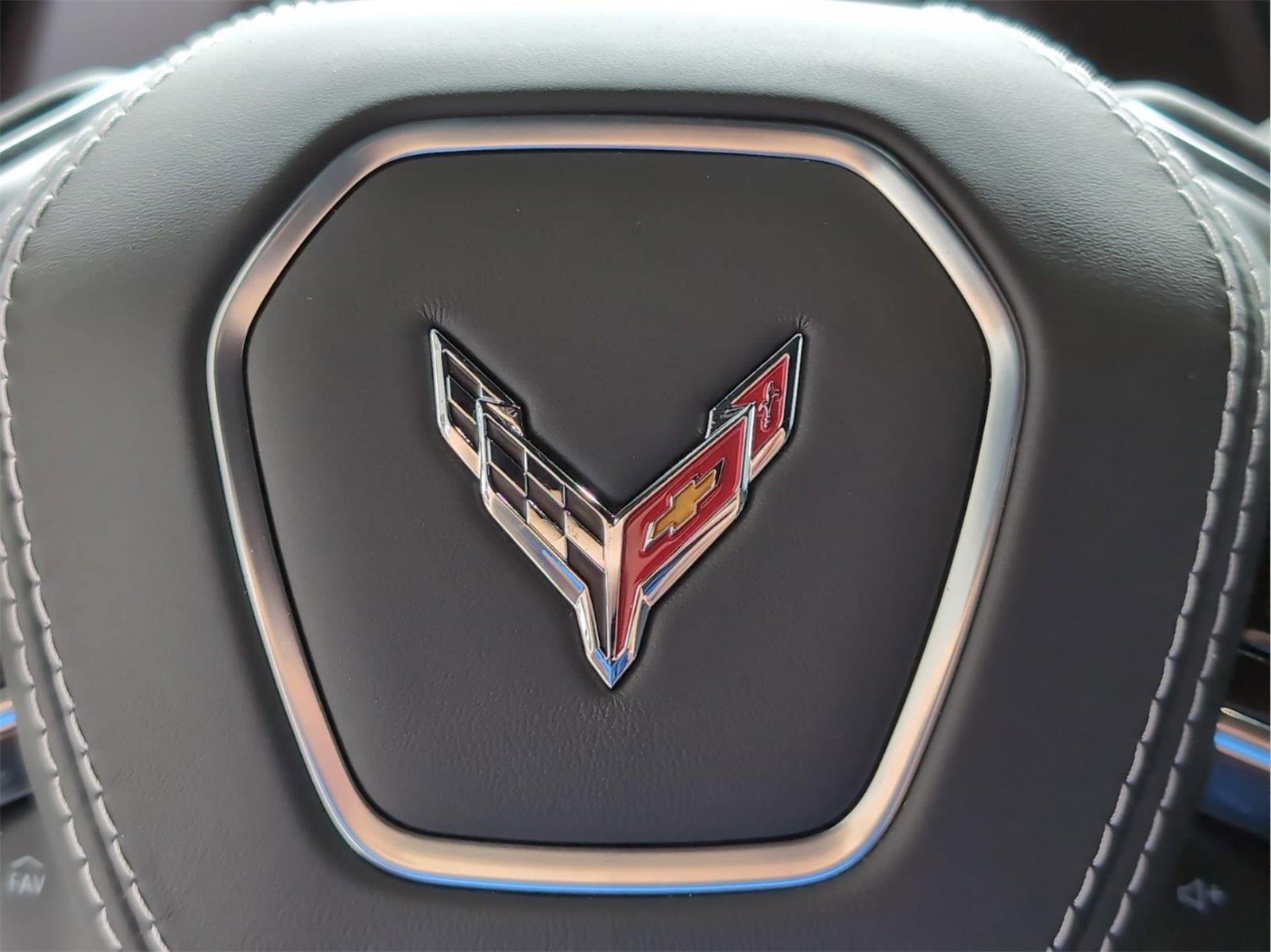 New 2026 Arctic White Chevrolet 2LT image 15