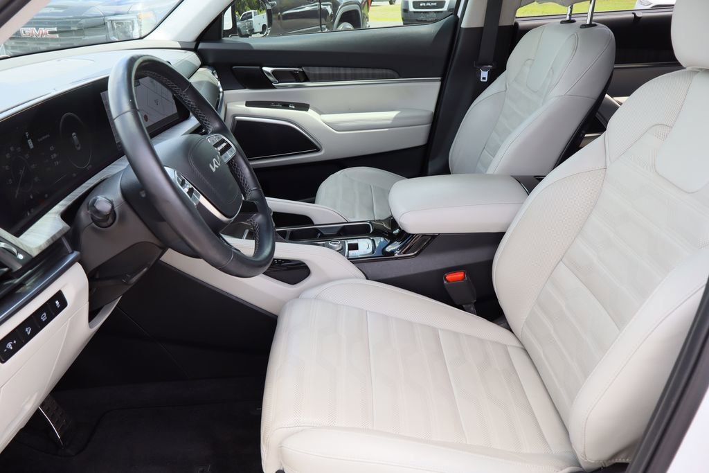 Used 2023 White Kia SX Prestige image 23