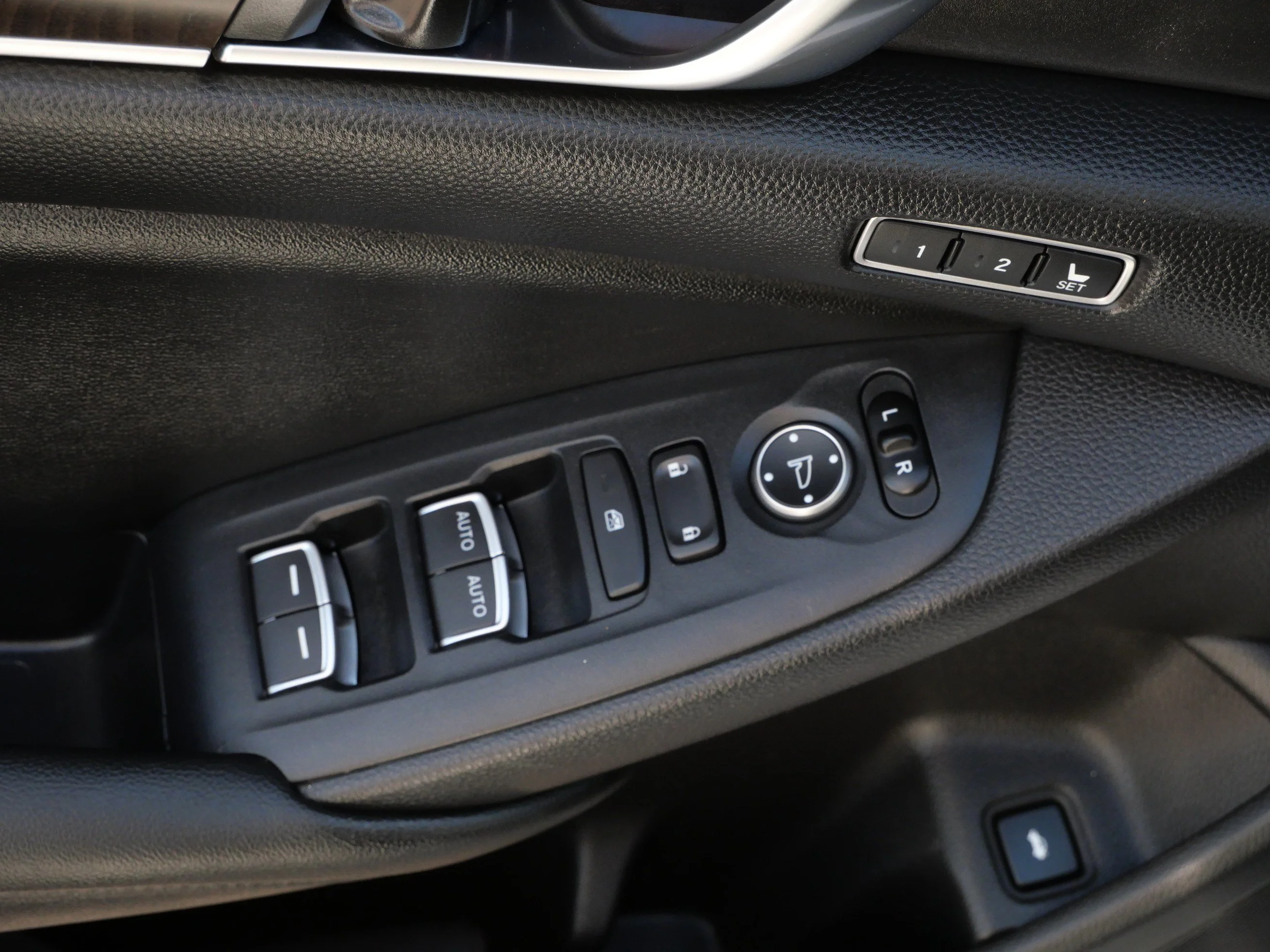 2019 Honda Accord Touring - Photo 19