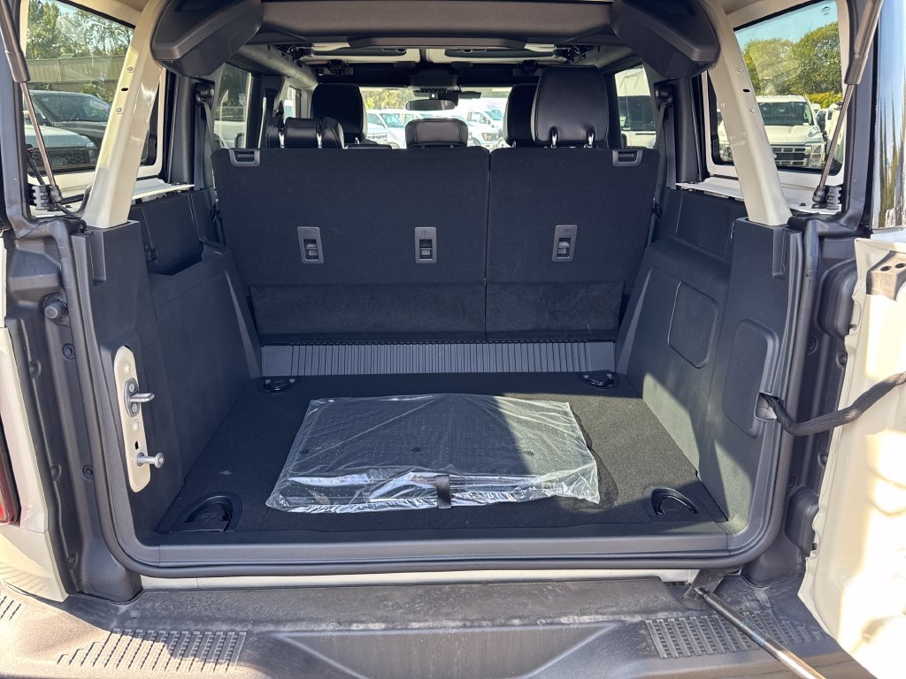 Used 2025 Desert Sand Ford Badlands image 25