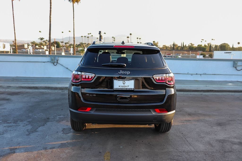 New 2026 Diamond Black Jeep Latitude image 8