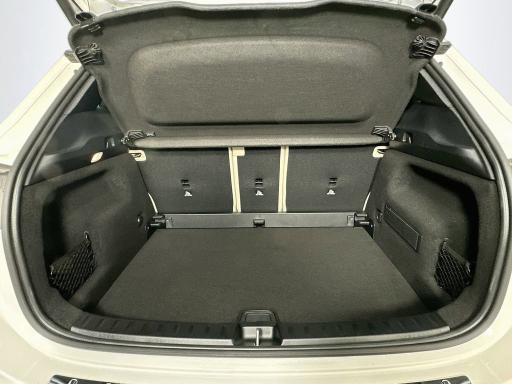 New 2026 Polar White Mercedes-Benz GLA 250 image 59
