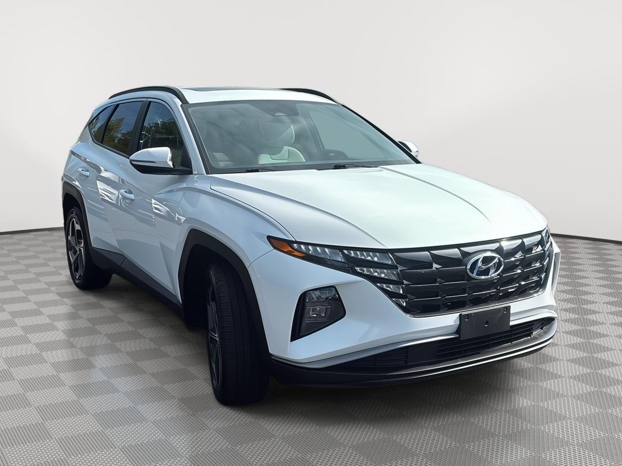 Used 2024 White Pearl Hyundai SEL image 3
