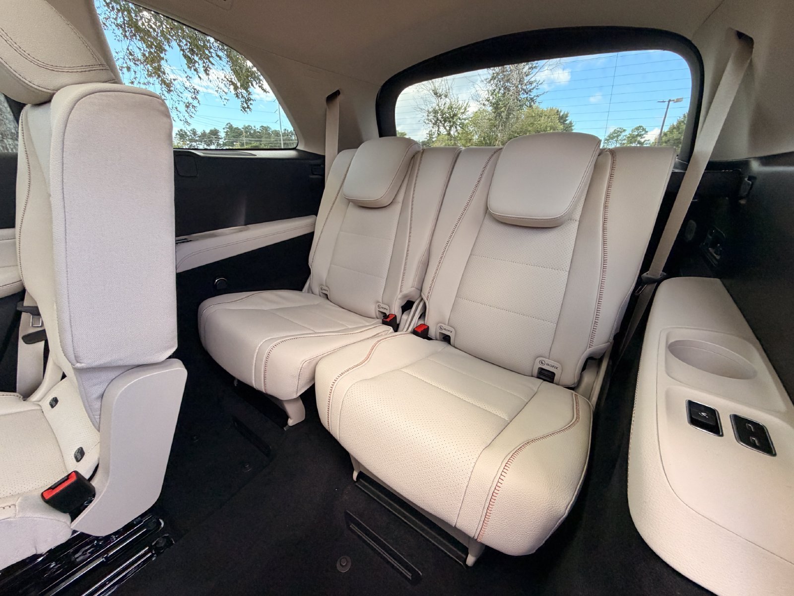 New 2027 White Mercedes-Benz GLS 450 image 15