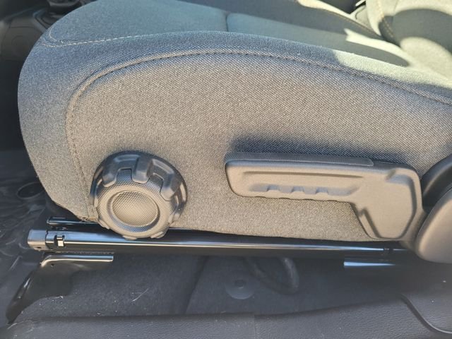 2025 Jeep Wrangler 4-Door Sport S - Photo 6