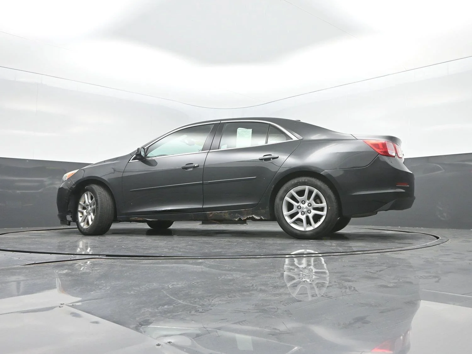 Used 2015 ASHEN GRAY METALLIC Chevrolet LT image 25