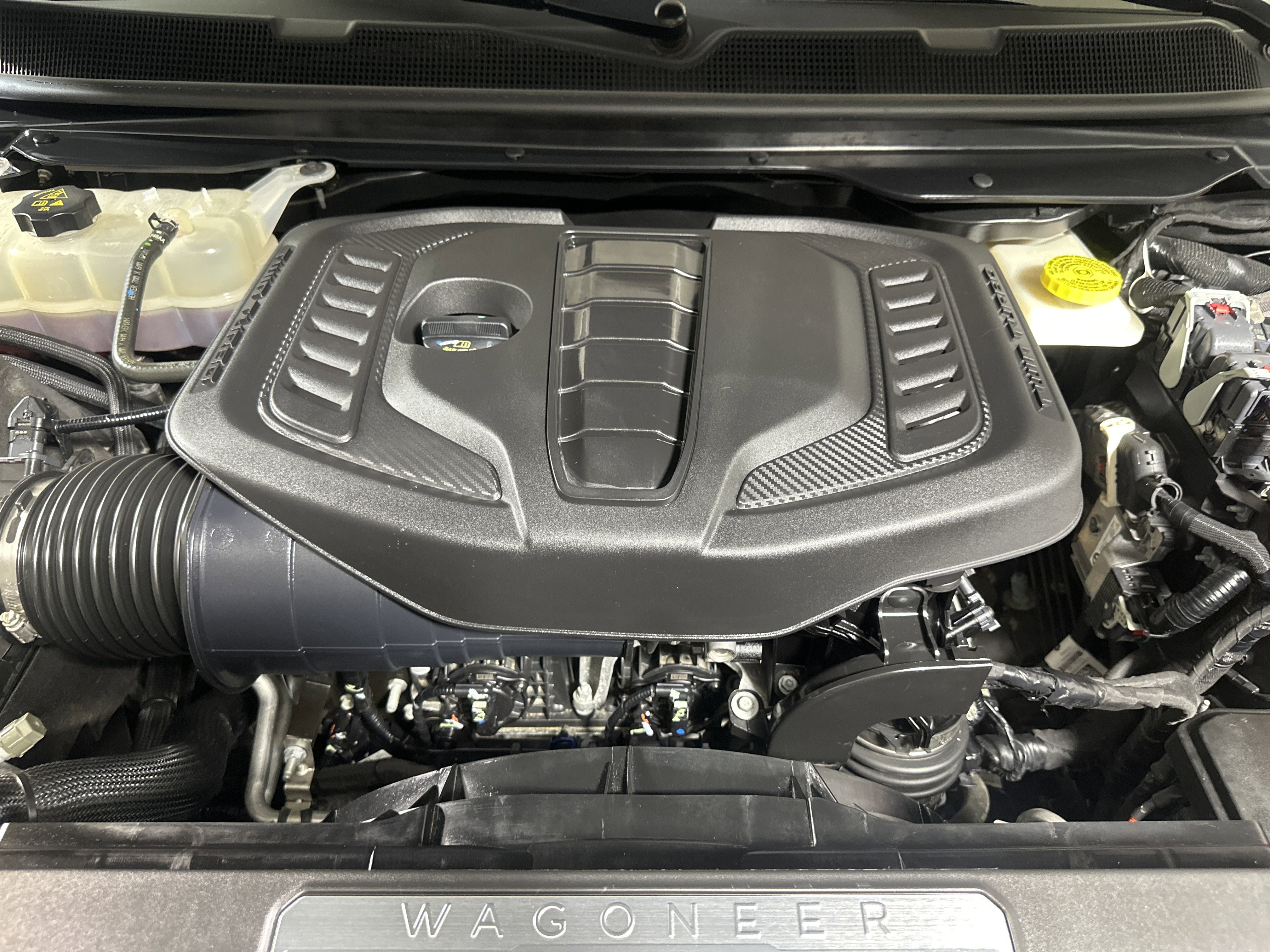 Used 2023 Diamond Black Crystal Pearlcoat Jeep Series III image 28