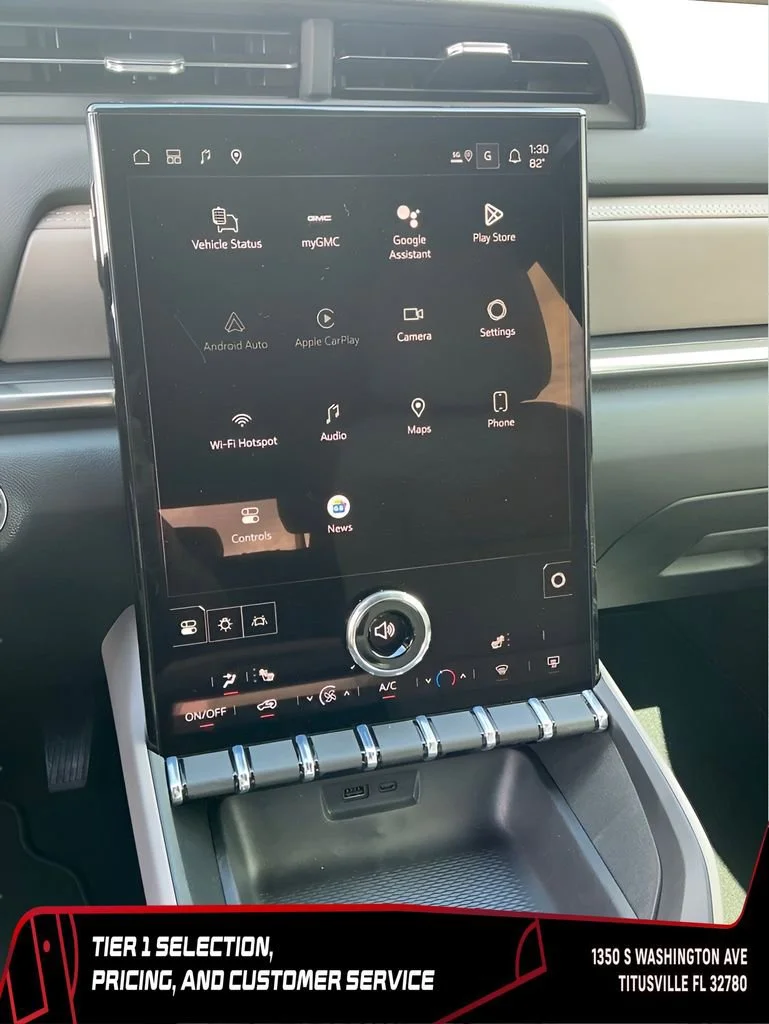 New 2026 Sterling Metallic GMC Elevation image 39