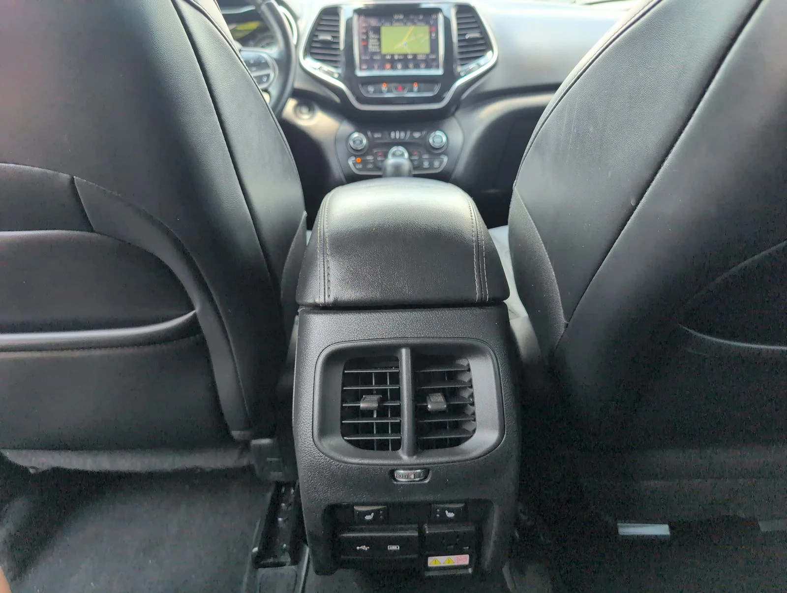 Used 2019 White Jeep Overland image 30