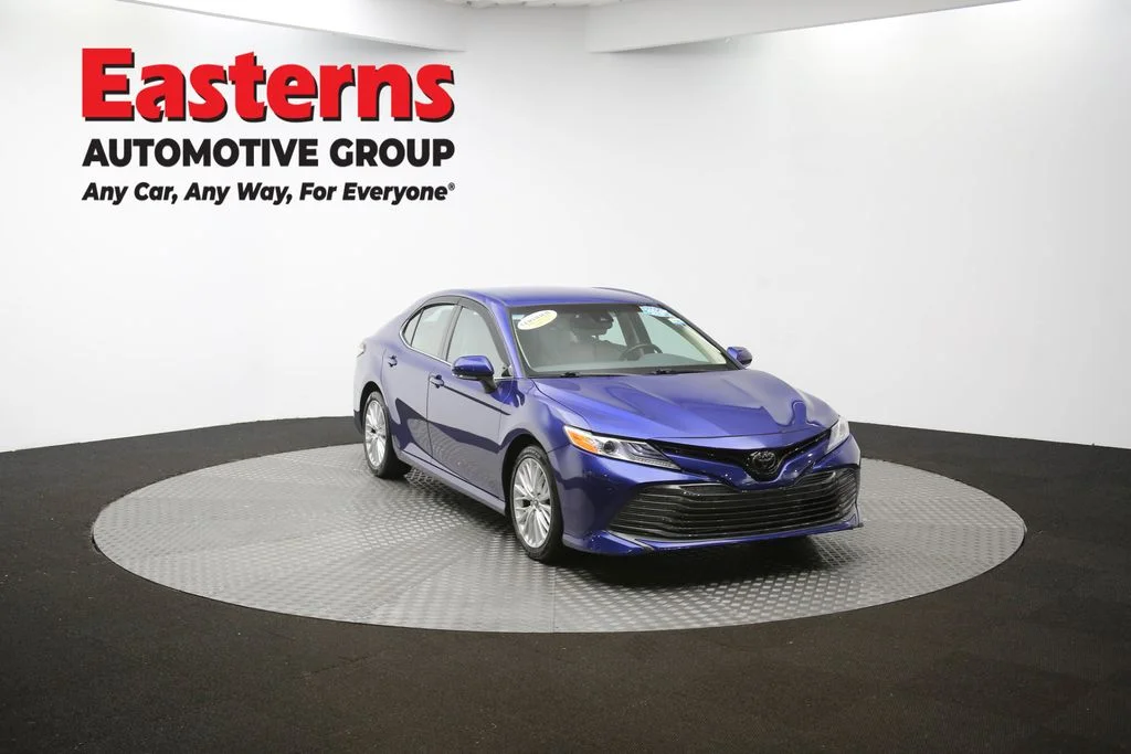 Used 2018 Blue Toyota XLE image 47