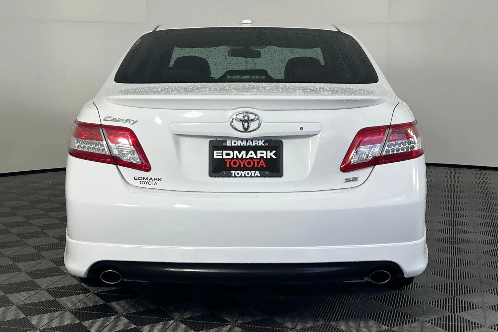 Used 2011 Super White Toyota SE image 4