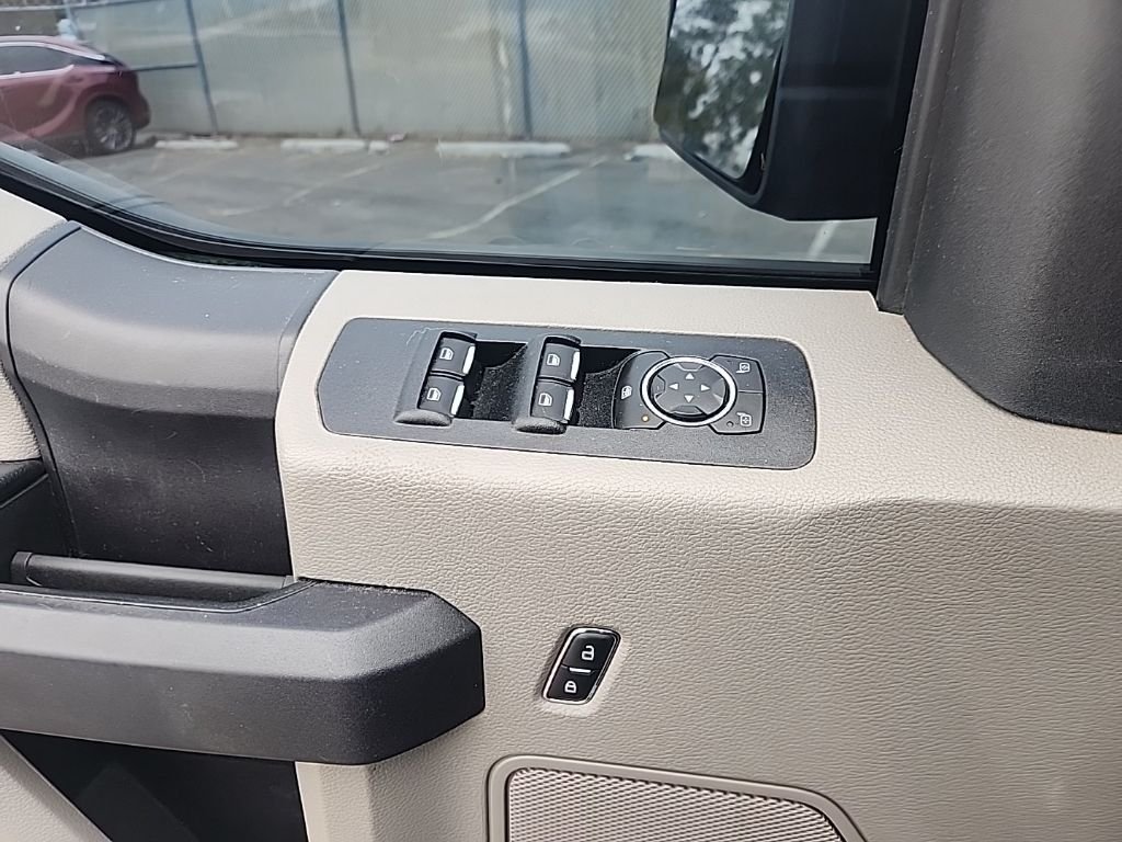 Used 2020 Blue Metallic Ford XL image 26