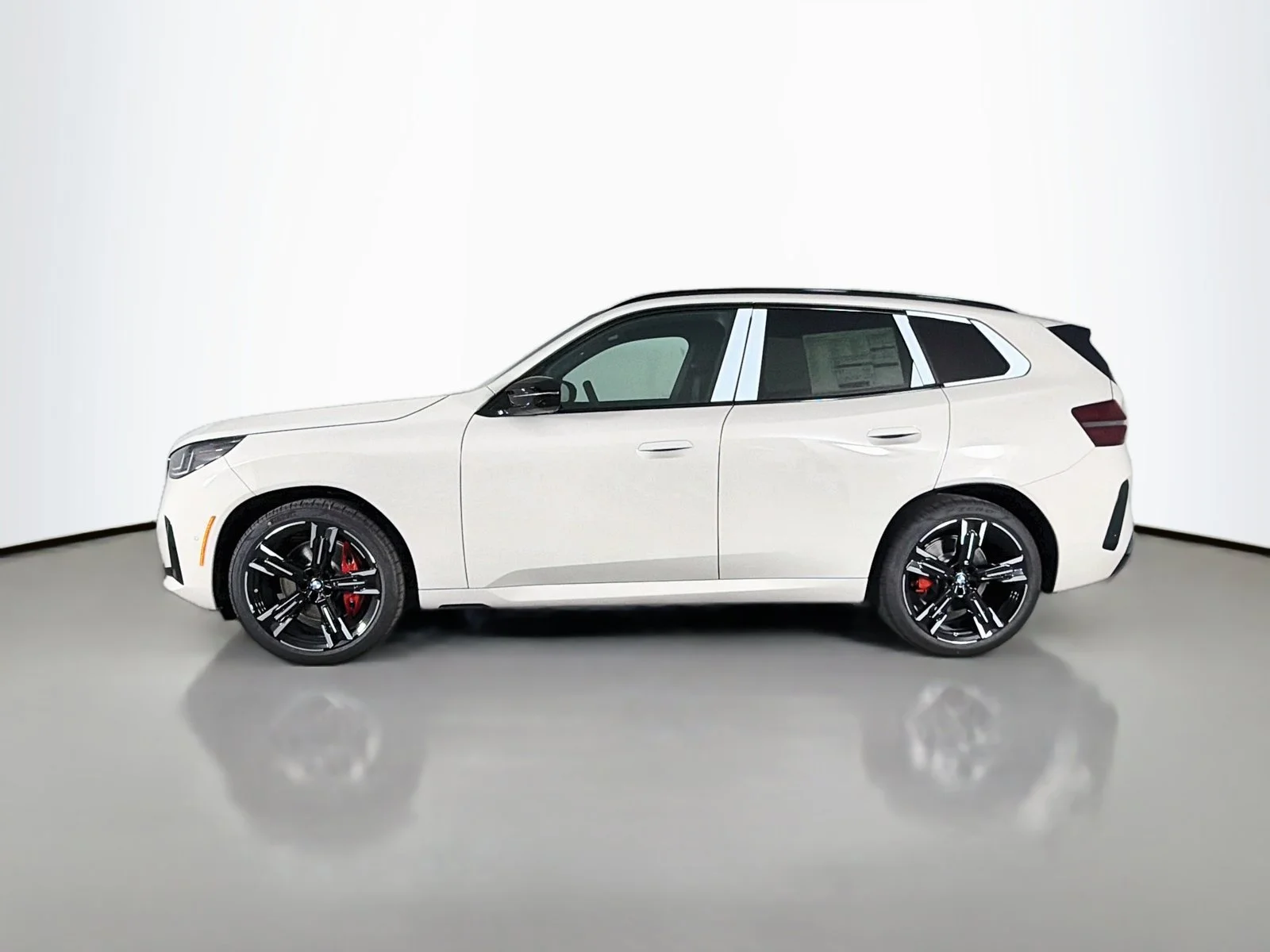 New 2026 Dune Grey Metallic BMW M50 xDrive image 4