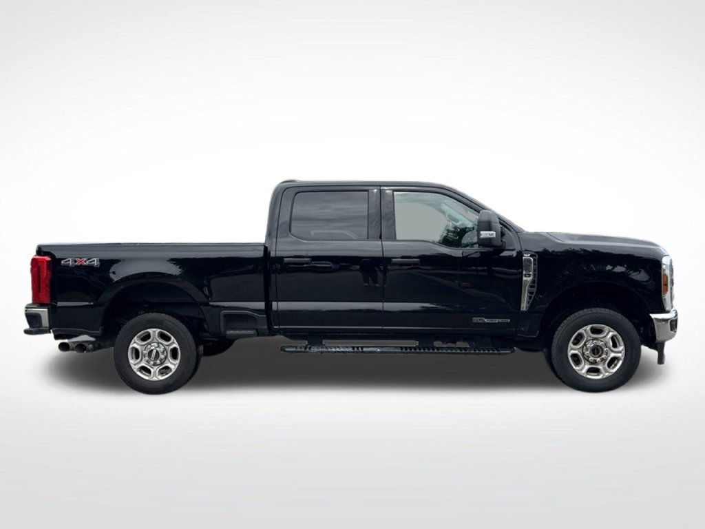 Used 2026 Black Ford XLT image 4