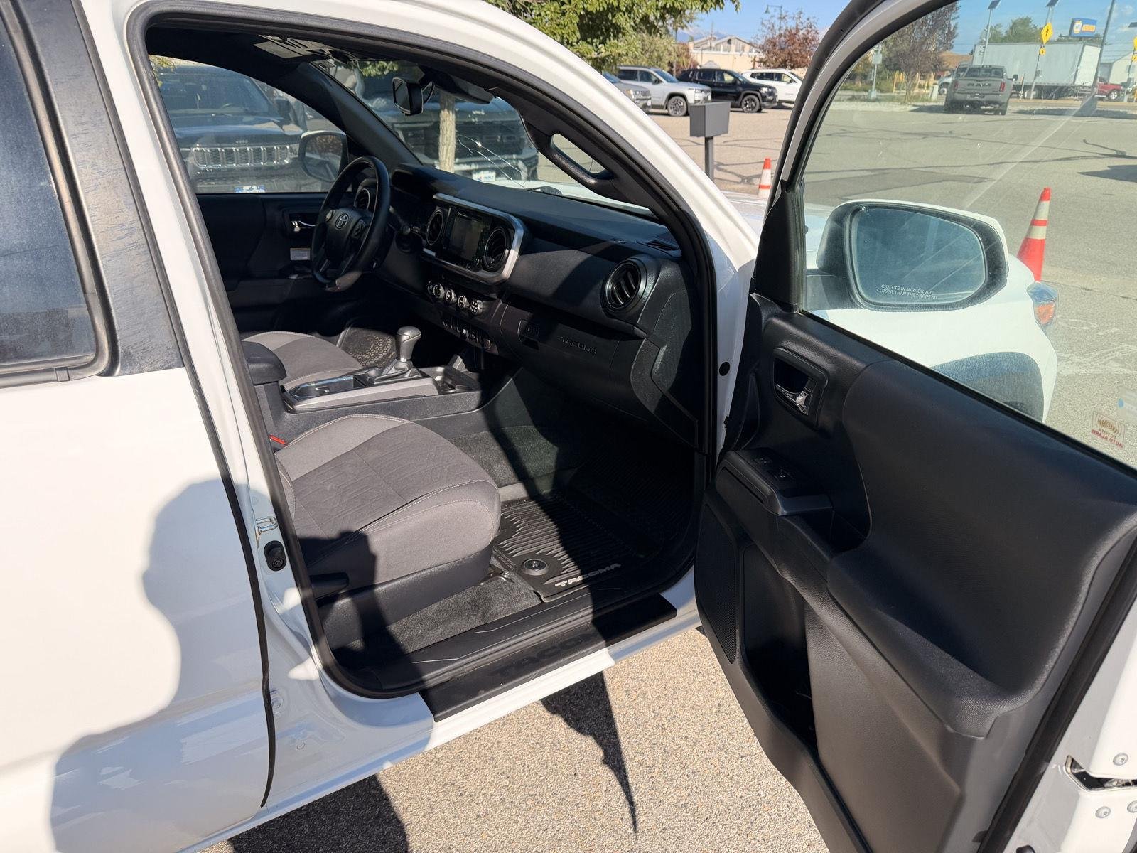 Used 2019 Super White Toyota TRD Off Road image 12