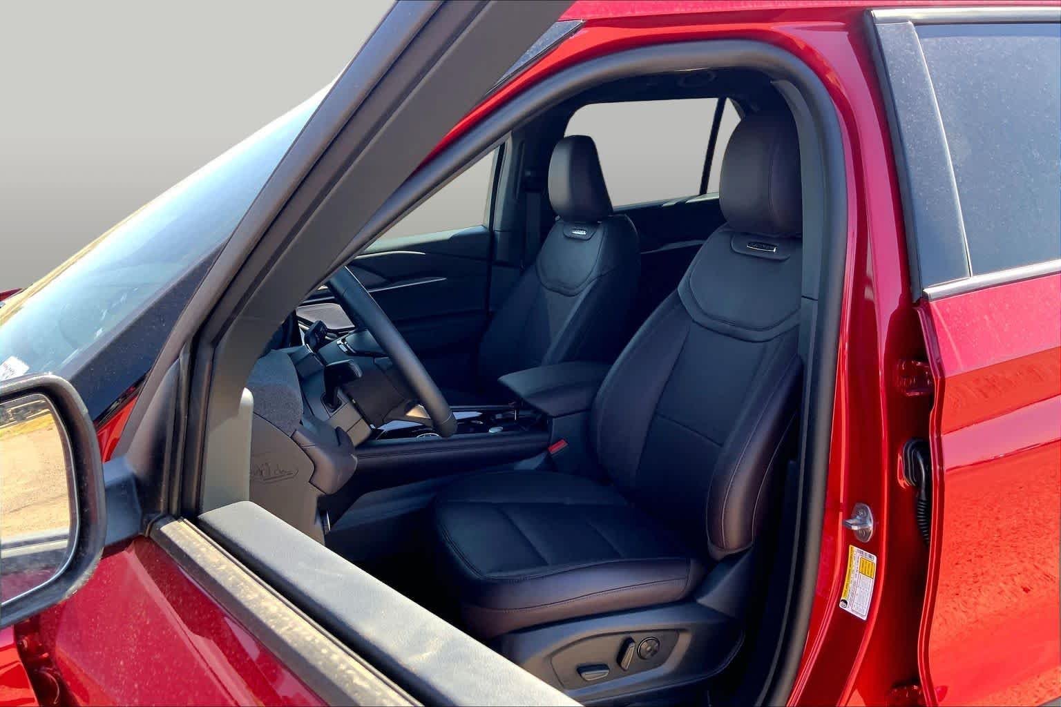 New 2026 Rapid Red Metallic Tinted Clearcoat Ford Platinum™ image 9