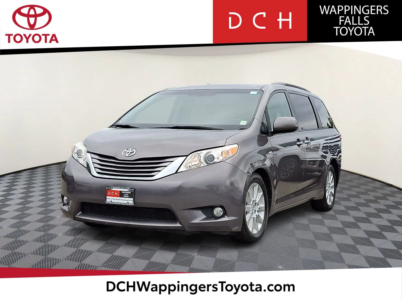 Used 2016 Predawn Gray Mica Toyota XLE Premium image 1