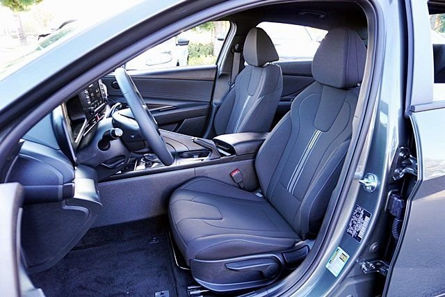 Used 2026 Gray Hyundai SEL Sport image 13