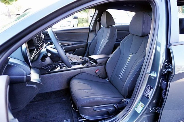 Used 2026 Gray Hyundai SEL Sport image 13