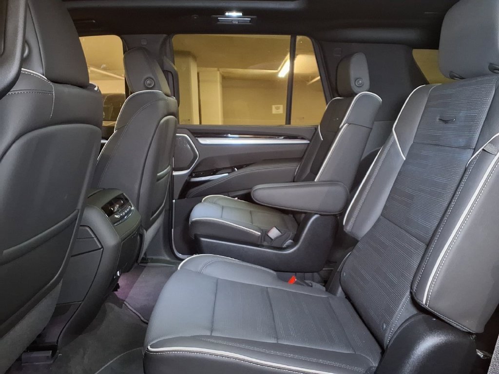 2026 Cadillac Escalade Sport - Photo 15
