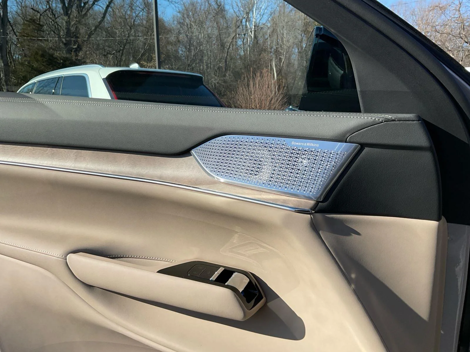 New 2026 Aurora Silver Volvo Ultra image 27
