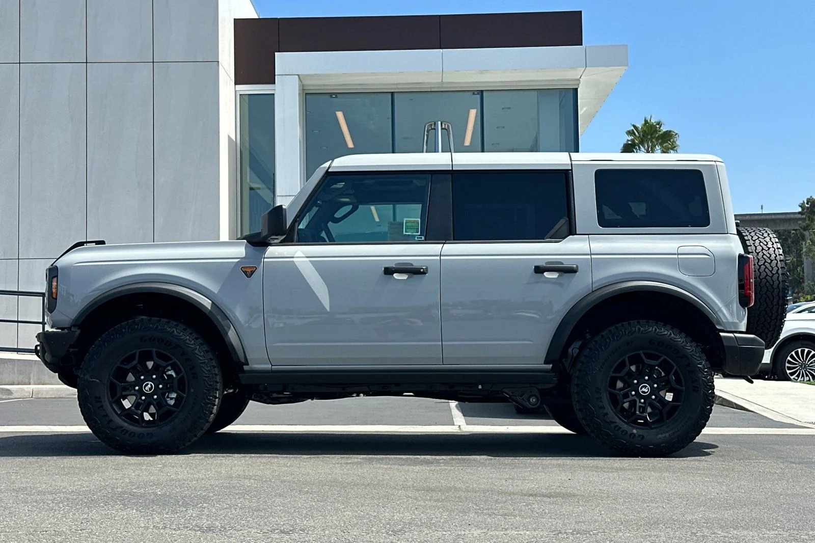 New 2026 Avalanche Gray Ford Badlands® image 6