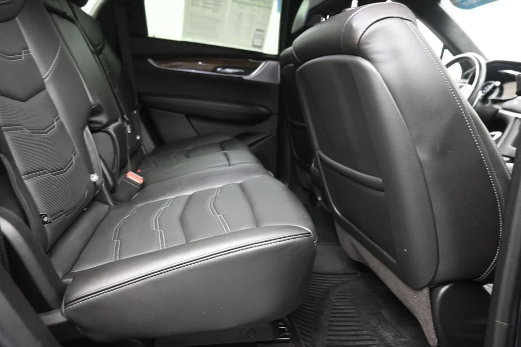 Used 2023 Green Cadillac Sport image 10
