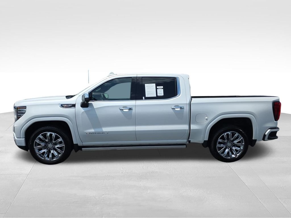 Used 2025 White GMC Denali image 9