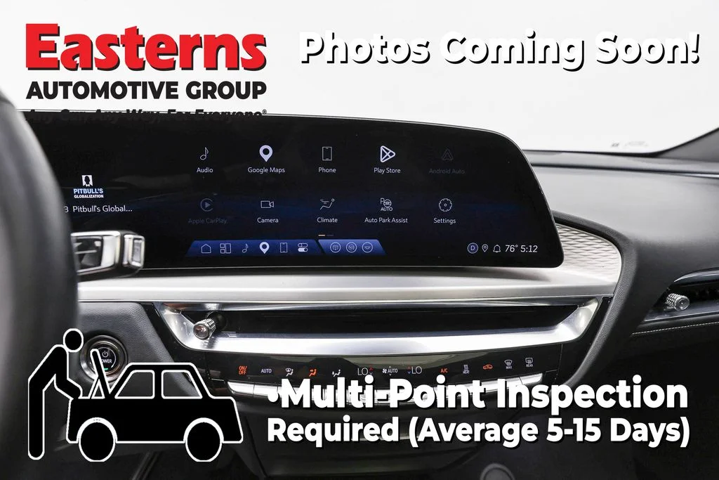 Used 2024 Silver Cadillac Luxury image 12
