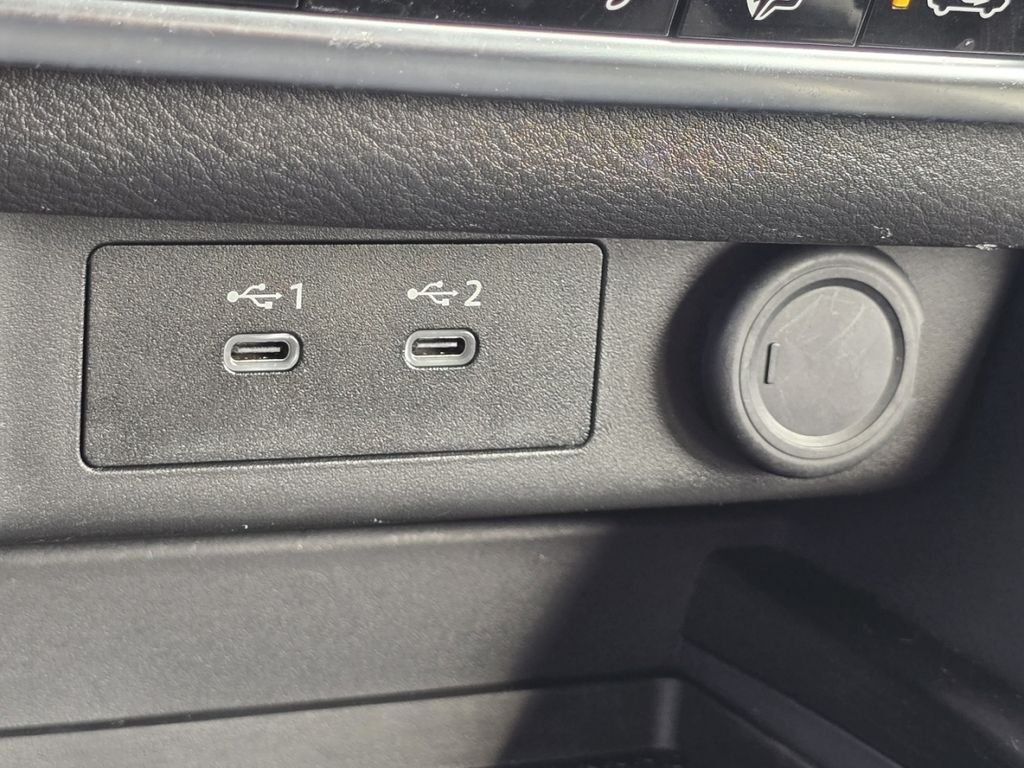 2024 Nissan Rogue SV - Photo 28