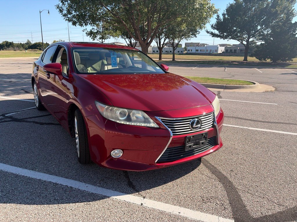 Used 2013 Red Lexus 350 image 9