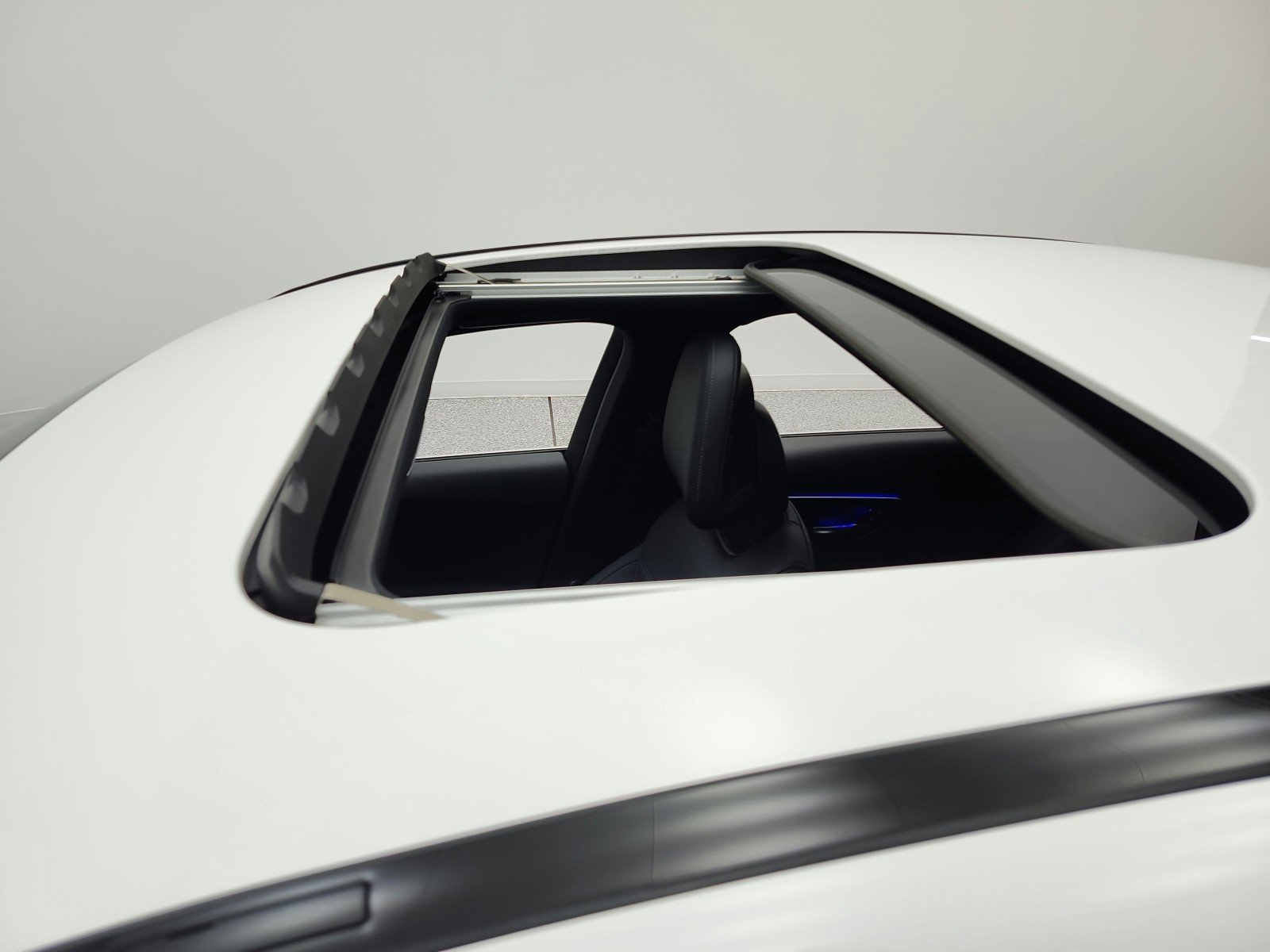 Used 2023 Polar White Mercedes-Benz C 300 Sedan image 16