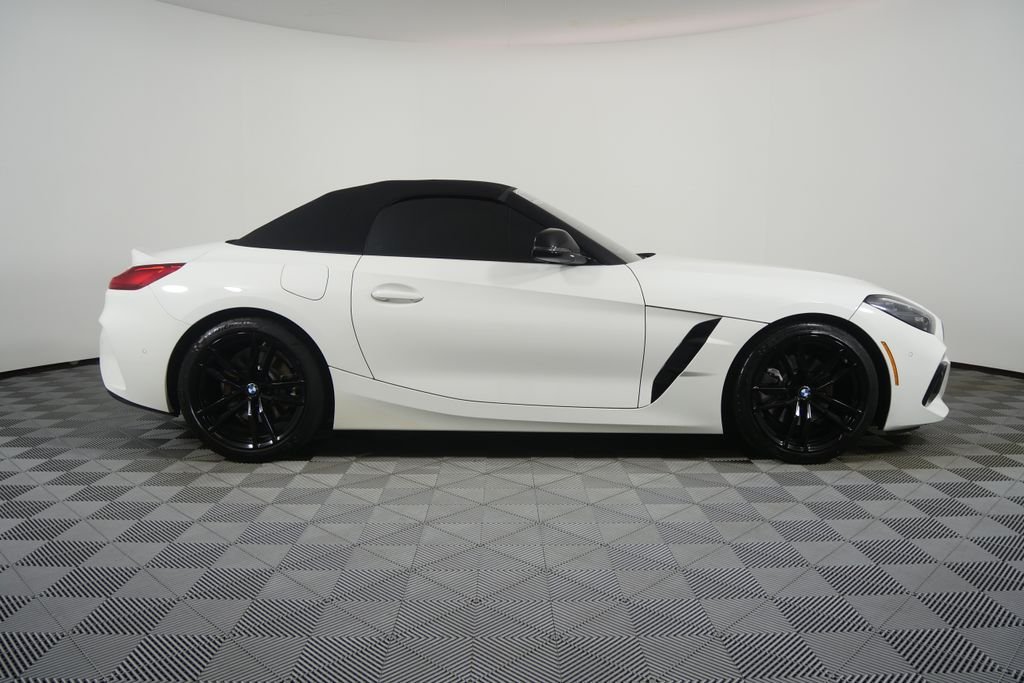 Used 2023 Not Available BMW sDrive30i image 3