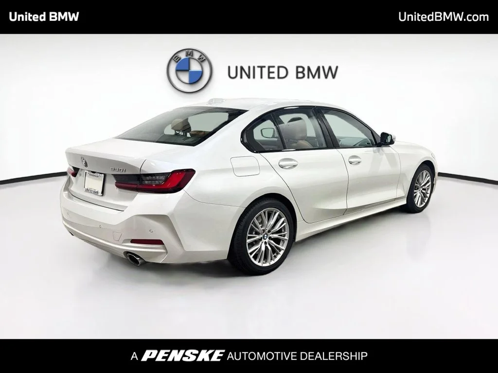 Used 2023 Mineral White Metallic BMW 330i image 5