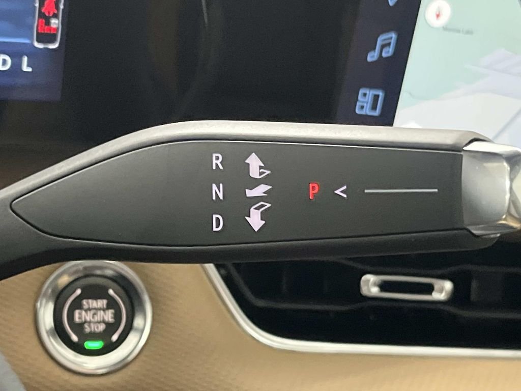 New 2027 Mosaic Black Metallic Chevrolet ACTIV image 24