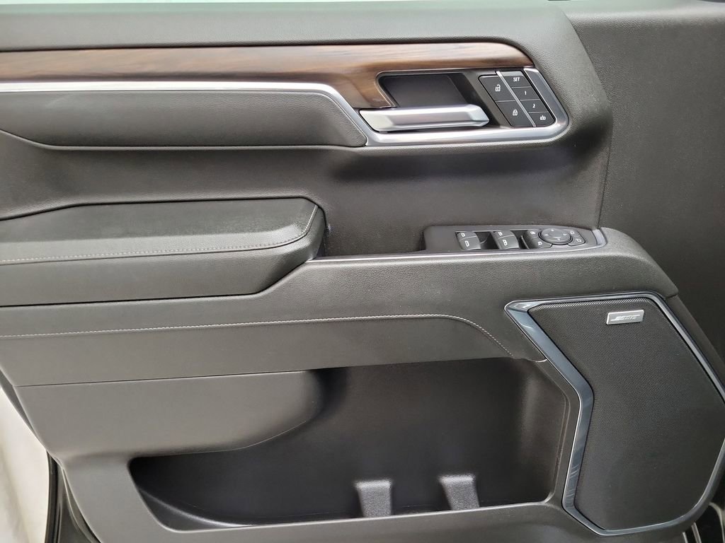2024 GMC Sierra 1500 SLT - Photo 16