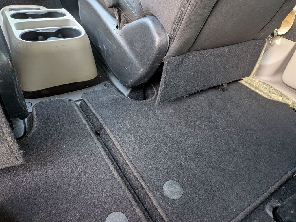 Used 2017 White Chrysler Touring image 32
