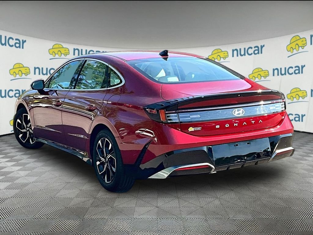 Used 2024 Ultimate red Hyundai SEL image 4