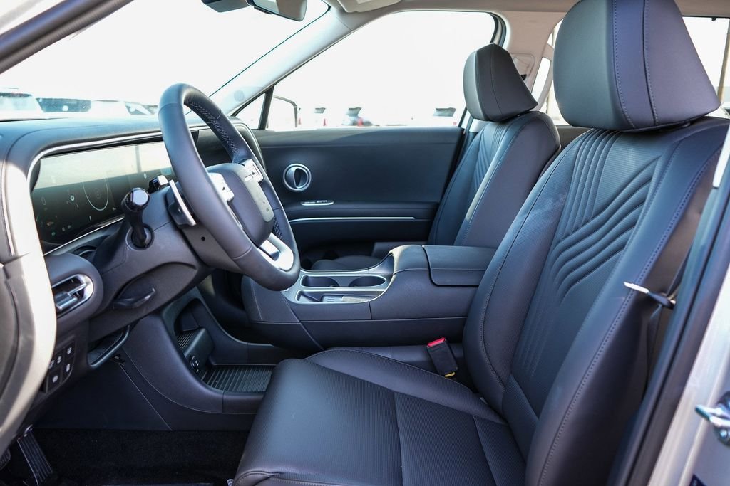 New 2026 Silver Hyundai SEL Premium image 18