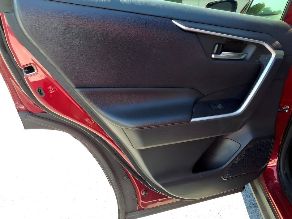 Used 2019 Ruby Flare Pearl Toyota XLE Premium image 16