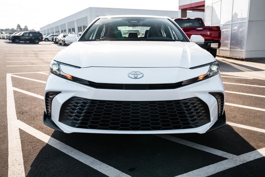 New 2026 Ice Cap Toyota SE image 2