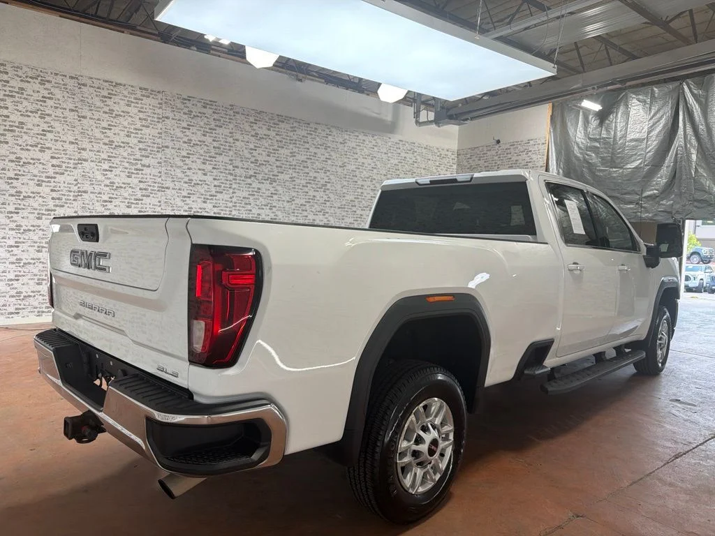 Used 2022 Summit White GMC SLE image 7