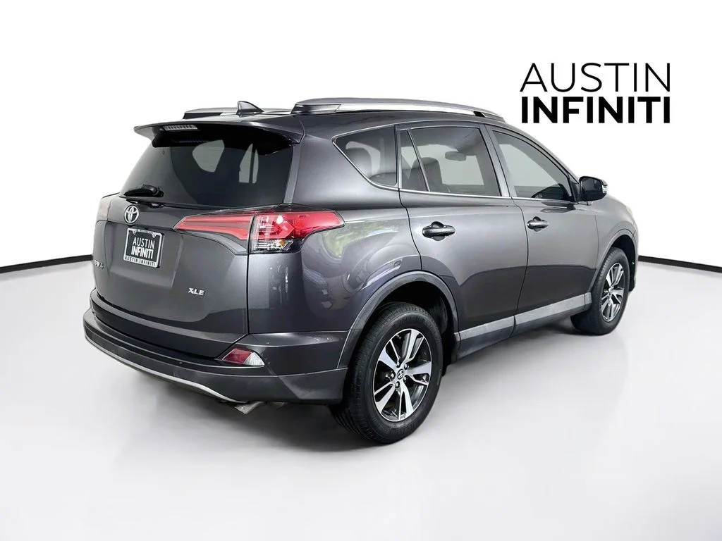 Used 2017 Gray Toyota XLE image 7