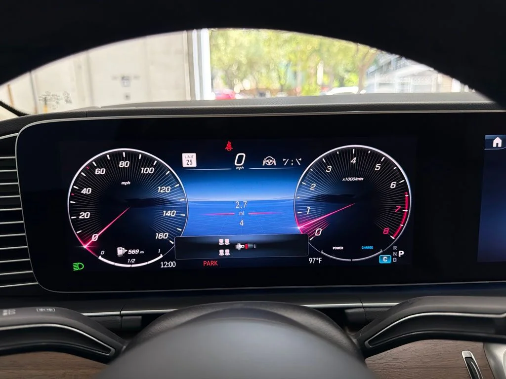 New 2026 White Mercedes-Benz GLS 450 image 30