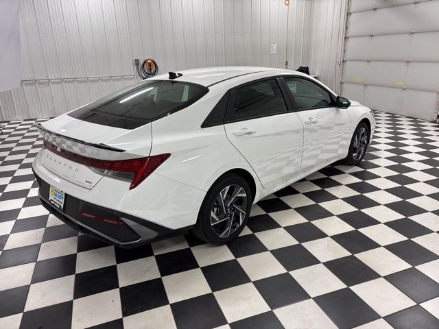 Certified Used 2025 White Hyundai SEL Sport image 3
