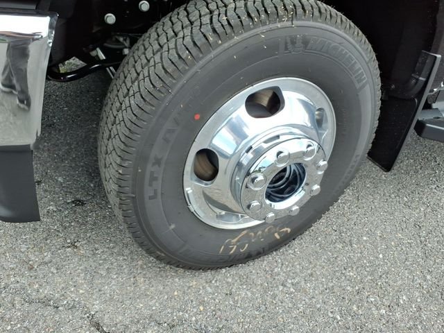 New 2026 Agate Black Metallic Ford F-350® Lariat® image 5